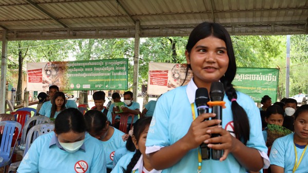Girl Answers 600x338 1